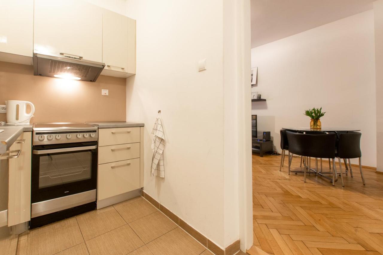 As Prague Apartments. National Theatre Apt. Old Town المظهر الخارجي الصورة